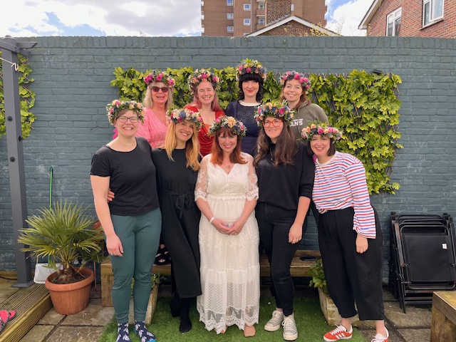 hen party flower crown workshop